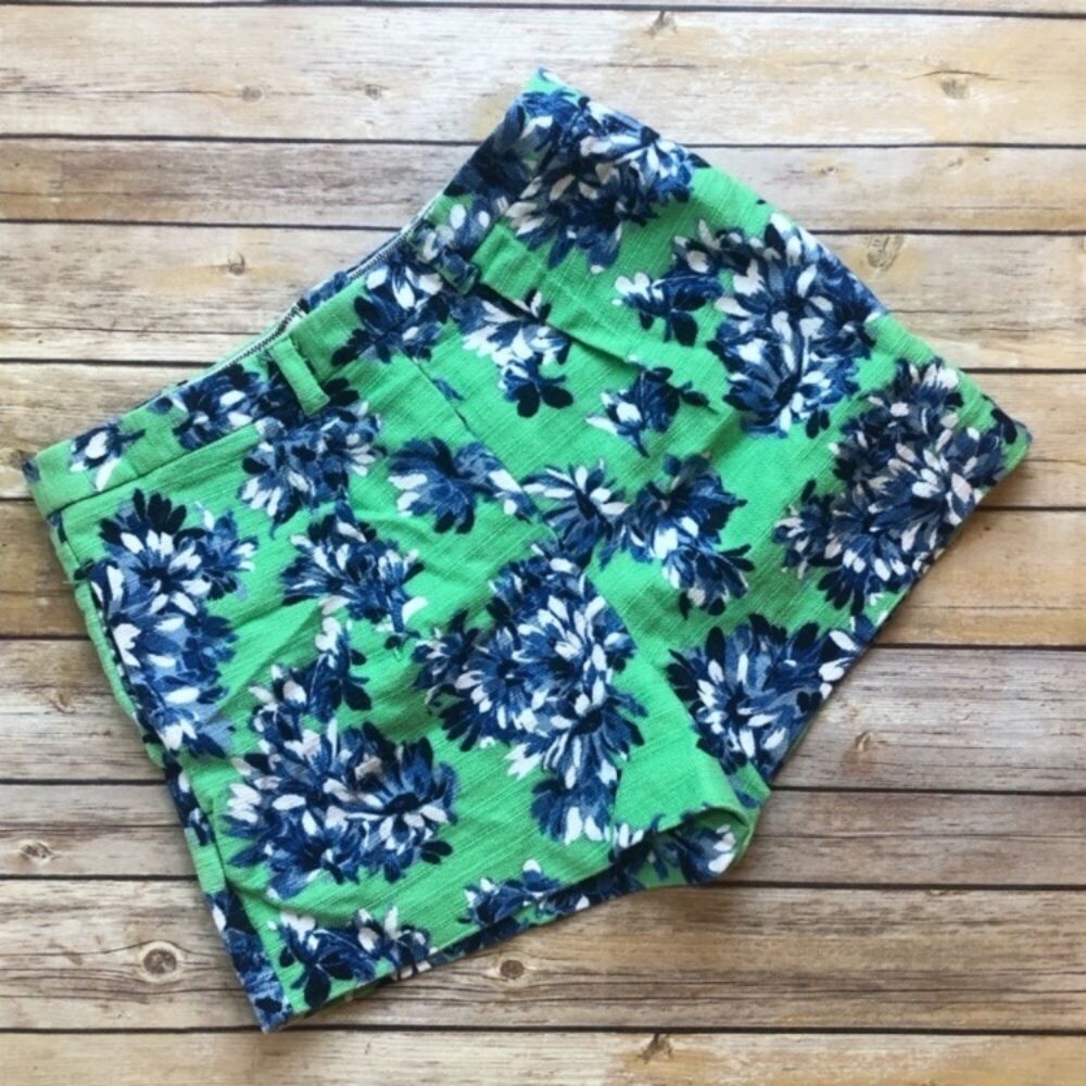 J.Crew Floral Shorts Size 6 Zipper In Back